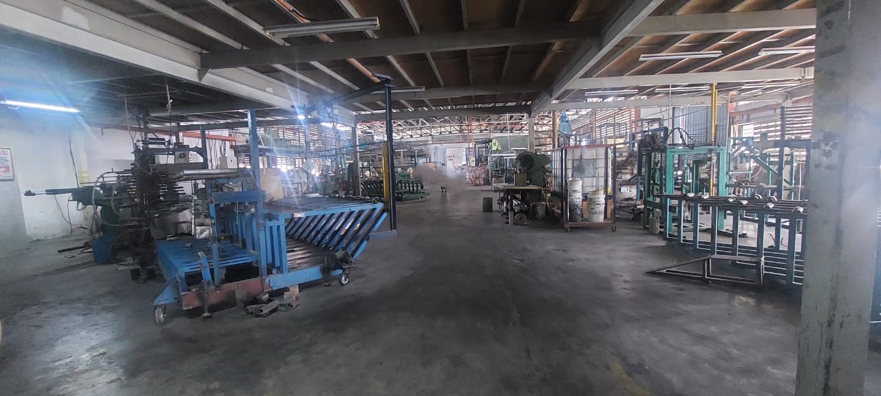 Wide view of the 22,000 sqft production area in a detached factory for sale in Perai Industrial Park, Penang.